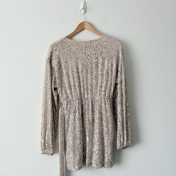 Princess Polly Dancing Queen Mini Sequin Wrap Dress NWT Champagne Size 4 - Picture 5 of 8